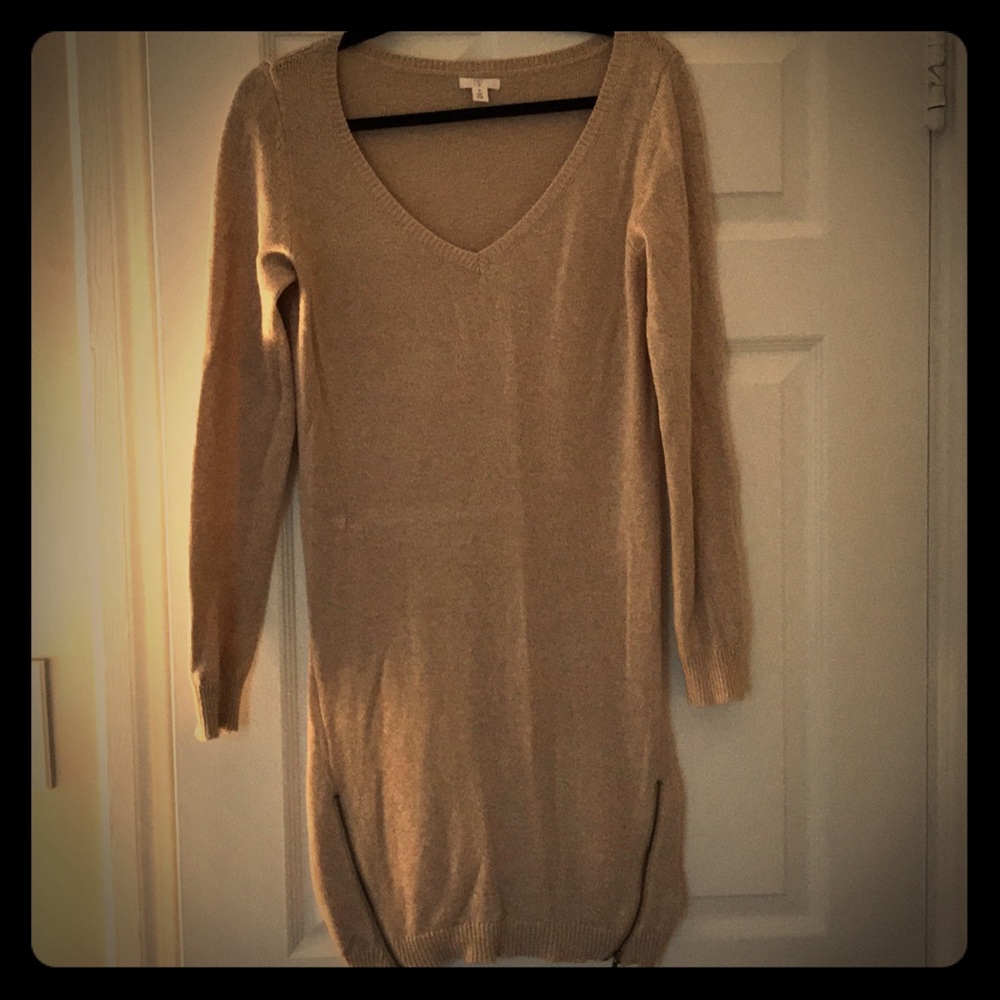 V-Neck Lightweight Sweater Dress w/ Zipper Detail